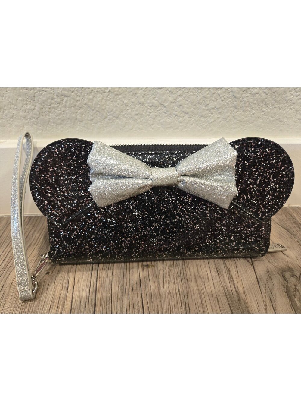 New Year's Minnie Mouse Sparkle Bow Pocket Book